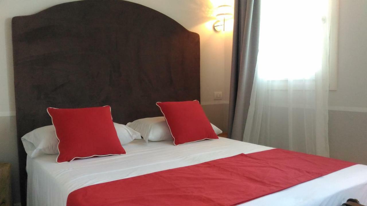 Spagnoi Rooms 卡斯特努沃德加尔达 外观 照片