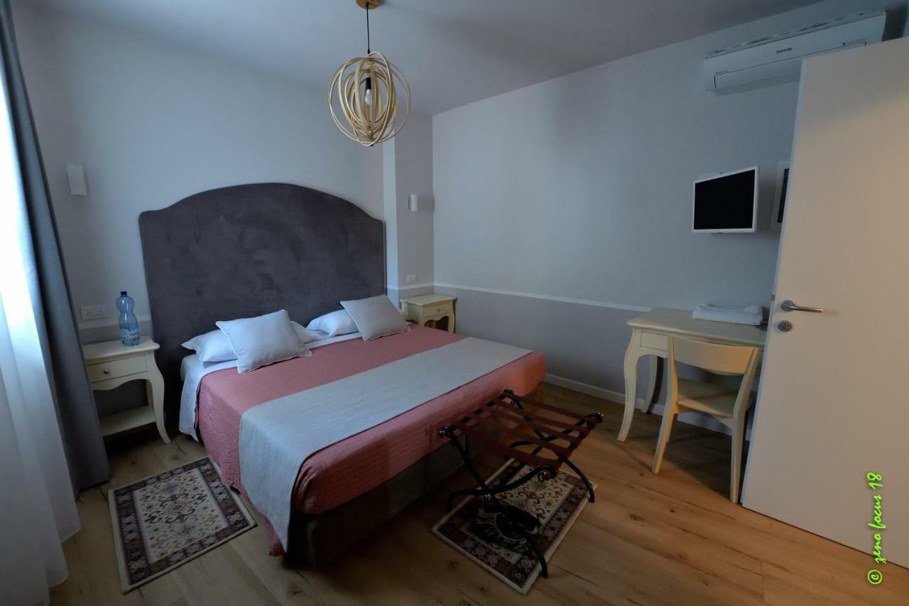 Spagnoi Rooms 卡斯特努沃德加尔达 外观 照片